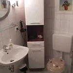 With 2 Bedrooms * 브리게