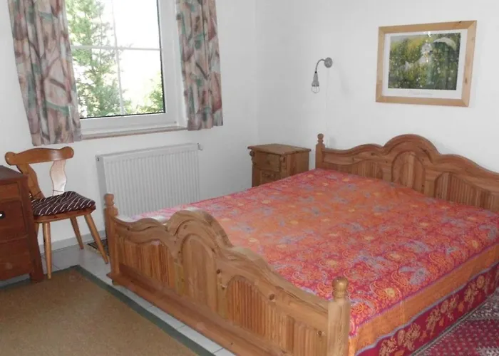 With 2 Bedrooms بيت للعطل *